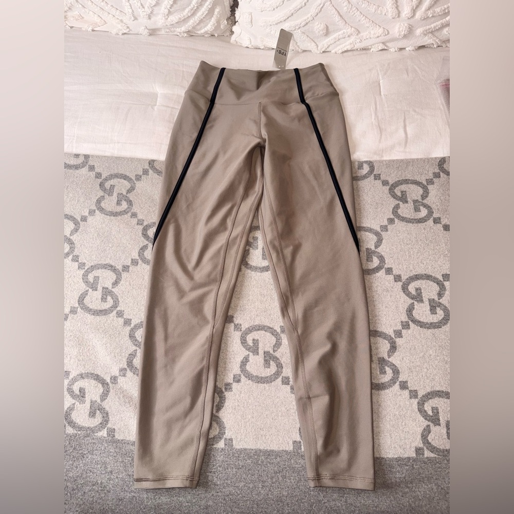 Abercrombie & Fitch Taupe Leggings with Black Piping